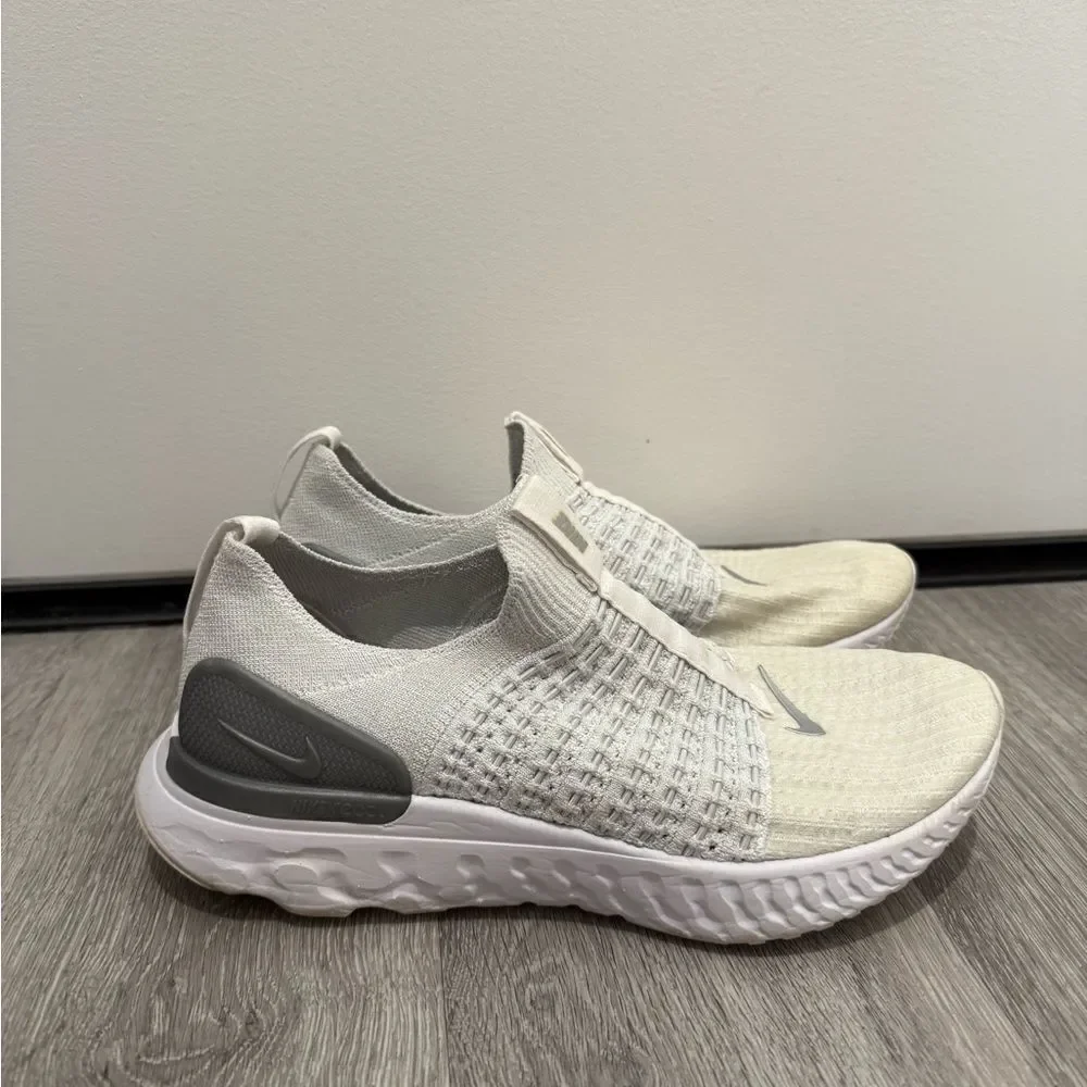 Nike White and Gray Flyknit Sneakers